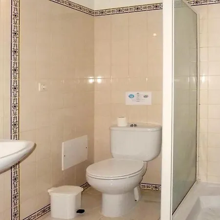 Stunning In With 3 Bedrooms, Wifi And Outdoor Swimming Pool Feriehus *