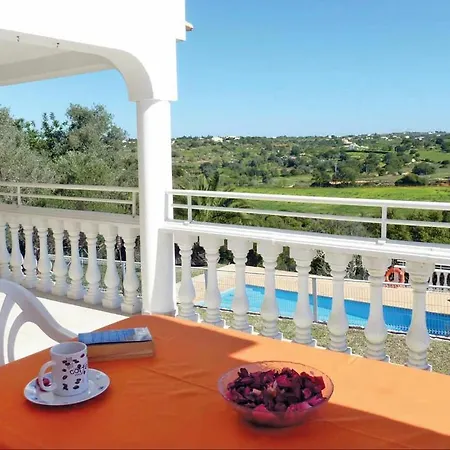 Stunning In With 3 Bedrooms, Wifi And Outdoor Swimming Pool *